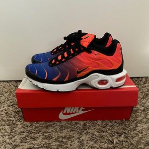 Nike Air Max Plus Total Crimson